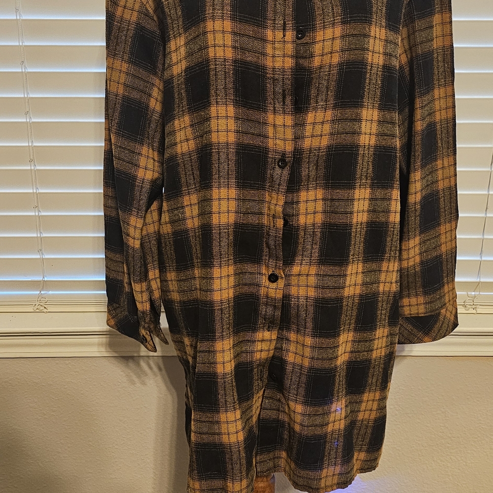 SHEIN Black and Yellow Plaid Casual Shirt